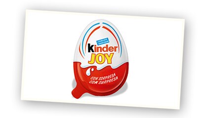 2001<br />Lanzamiento de Kinder<sup>®</sup> Joy, la merienda del verano, para la felicidad de todos los niños del País.