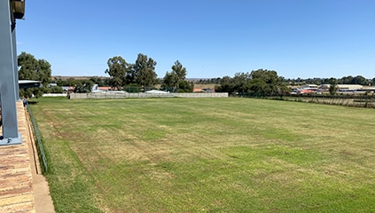 Centro sportivo Laerskool De Deur: rigenerazione del manto erboso