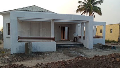 Phases of the construction, in Gunawadi, of one of the eight Anganwadis of the Ferrero social project